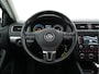 Volkswagen Jetta 1.4 TSI Hybrid Highline Executive-Pack Aut. *PANO | BI-XENON | NAVI-FULLMAP | CAMERA | HEATED-COMFORTSEATS | ECC | PDC | PRIVACY-GLASS | CRUISE | RADIO-CD | SHIFT-PADDLES | 17''ALU*