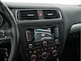 Volkswagen Jetta 1.4 TSI Hybrid Highline Executive-Pack Aut. *PANO | BI-XENON | NAVI-FULLMAP | CAMERA | HEATED-COMFORTSEATS | ECC | PDC | PRIVACY-GLASS | CRUISE | RADIO-CD | SHIFT-PADDLES | 17''ALU*