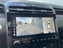 Hyundai Tucson 1.6 T-GDI 265pk PHEV Premium Sky 4WD | Leder | Carplay | Climate | Keyless | Navigatie | Elek. Klep | Full - Led | 360 Camera | KRELL Audio | Elek. Stoelen | 19" Lichtmetaal | Winterpakket | Stoelventilatie | Panoramadak | Dodehoek Detectie | Digitale Cockpit | Adapt. Cruisecontrol | Parkeer Assistent | 1e Eigenaar