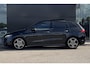 Mercedes-Benz B-klasse B 180 Automaat AMG Line | Premium Plus Pakket | Nightpakket | Panoramadak | Advanced Sound System | Head-Up | Keyless-Go | Sfeerverlichting | Memory | Stoelverwarming | Trekhaak