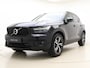 Volvo XC40 B4 AWD 211pk R-Design / Nubuck / Camera achter / Trekhaak / BLIS / ACC / Elektr. Achterklep / Alarm klasse 3 / Lane Keeping Aid / Verw. Voorruit /