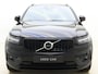 Volvo XC40 B4 AWD 211pk R-Design / Nubuck / Camera achter / Trekhaak / BLIS / ACC / Elektr. Achterklep / Alarm klasse 3 / Lane Keeping Aid / Verw. Voorruit /