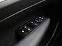 Volvo XC40 B4 AWD 211pk R-Design / Nubuck / Camera achter / Trekhaak / BLIS / ACC / Elektr. Achterklep / Alarm klasse 3 / Lane Keeping Aid / Verw. Voorruit /