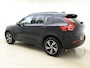 Volvo XC40 B4 AWD 211pk R-Design / Nubuck / Camera achter / Trekhaak / BLIS / ACC / Elektr. Achterklep / Alarm klasse 3 / Lane Keeping Aid / Verw. Voorruit /