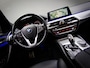 BMW 5-Serie 520i High Executive M-Sport (SFEERVERLICHTING, PANORAMADAK, HEAD-UP DISPLAY, STOELVERWARMING, NAVIATIE PROFESSIONAL)