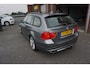 BMW 3-Serie Touring 316I BUSINESSLINE ORIGINEEL NEDERLANDS NAVIGATIE TREKHAAK ECC AIRCO CRUISECONTROL BLUETOOTH PARKEERSENSOREN 18INCH 4X ELECTR.RAMEN-SPIEGELS