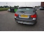 BMW 3-Serie Touring 316I BUSINESSLINE ORIGINEEL NEDERLANDS NAVIGATIE TREKHAAK ECC AIRCO CRUISECONTROL BLUETOOTH PARKEERSENSOREN 18INCH 4X ELECTR.RAMEN-SPIEGELS
