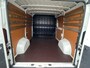 Peugeot Boxer 328 2.0 BlueHDI L1H1 Profit+ | 3 zitplaatsen | Weinig kilometers | Laadruimte inrichting nieuw | Bluetooth