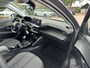 Peugeot 208 1.2 Turbo 100 PK Allure 6-Bak | Navigatie via Telefoon | Stoelverwarming | 360 Graden Camera | Adaptieve Cruise Control | LED Verlichting | Climate Control | Dode Hoek Detectie | Voor + Achter Parkeersensoren | 16" Lichtmetalen Velgen |