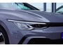 Volkswagen Golf 1.5 eTSI R-Line | Automaat | CarPlay| Vol opties | Digitaal | 18 inch | Dealerauto | Inruil mogelijk