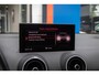 Audi Q2 35 TFSI S Edition | Voorstoelen verwarmd | Camera | Navigatie | Apple Carplay/Android Auto | Elektrisch bedienbare achterklep | Achteruitrijcamera | Airco (automatisch) | Apple Carplay/Android Auto|telefoonintegratie premium