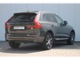 Volvo XC60 T6 AWD Recharge Inscription | Panoramadak met schuif-/kantelfunctie | Premium audio by Harman Kardon | Verwarmbare voorstoelen en stuurwiel | Adaptive Cruise Control & Pilot Assist | Park Assist voor en achter & Camera achter |