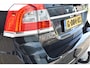 Volvo V70 2.0 T4 Classic Edition Intellisafe | Schuifdak | Trekhaak | Standkachel | Spoiler | Dealer Onderhouden!