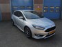 Ford Focus 1.0 ST-Line|5 deurs|airco|verwarmde voorruit, stoelen, stuur|boordcomputer|cruise control