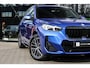 BMW X1 SDrive20i M-Sport - 360 CAMERA - HEAD UP - SFEERVERLICHTING - 2.0i