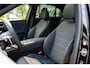 Mercedes-Benz E-klasse 300e Sport Edition | Panoramaschuifdak | Premium Plus | Rijassistentiepakket Plus | Night | Head-up display | Burmester