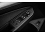 Volkswagen Golf Life Edition eHybrid | 'App-Connect' draadloze smartphone integratie | Achterbank in ongelijke delen neerklapbaar incl. middenarmsteun en doorlaadmogelijkheid | Achteruitrijcamera (Rear View)