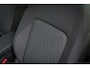 Volkswagen Golf Life Edition eHybrid | 'App-Connect' draadloze smartphone integratie | Achterbank in ongelijke delen neerklapbaar incl. middenarmsteun en doorlaadmogelijkheid | Afstandscontrolesysteem (Front Assist)