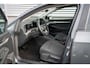 Volkswagen Golf Life Edition eHybrid | 'App-Connect' draadloze smartphone integratie | Achterbank in ongelijke delen neerklapbaar incl. middenarmsteun en doorlaadmogelijkheid | Afstandscontrolesysteem (Front Assist)