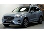 Volvo XC60 2.0 T6 AWD 250kW/340pk Aut8 Plug-in hybrid Inscription PANORAMADAK + HARMAN/KARDON + ADAPT.CRUISE + PILOT ASSIST + LANE ASSIST + 360 CAMERA + STOEL-&STUURVERWARMING + LANE ASSIST + GOOGLE DASH + PARKSENSOREN V&A + 21" LM-VELGEN!!