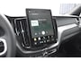 Volvo XC60 T6 350PK Facelift AWD Plus Black Edition Apple Carplay / Adaptive cruise control / Panorama dak / Sportstoelen / Elektrisch bedienbare bestuurderstoel met geheugen / Keyless Entry / Elektrische achterklep