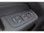 Volvo XC60 T6 Recharge AWD Ultra Black Edition - LONG RANGE - Panorama/schuifdak - IntelliSafe Assist & Surround - 360º Camera - Harman/Kardon audio - Adaptieve LED koplampen - Verwarmde voorstoelen & stuur - Parkeersensoren voor & achter - Elektr. bedienb. voorstoelen met geheugen - Head up display - Draadloze tel. lader - Extra getint glas - 21' LMV