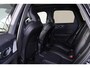 Volvo XC60 T6 Recharge AWD Ultra Black Edition - LONG RANGE - Panorama/schuifdak - IntelliSafe Assist & Surround - 360º Camera - Harman/Kardon audio - Adaptieve LED koplampen - Verwarmde voorstoelen & stuur - Parkeersensoren voor & achter - Elektr. bedienb. voorstoelen met geheugen - Head up display - Draadloze tel. lader - Extra getint glas - 21' LMV
