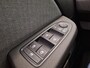 Renault Clio 1.0 TCe 90 Techno | Navigatie 9,3" | Climate Control | Cruise Control | Draadloze telefoonlader | Lichtmetalen velgen 17" | Parkeersensoren achter en achteruitrijcamera