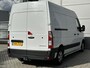 Renault Master 2.3 dCi 135 T35 L2H2 Work Edition | AIRCO | NAVIGATIE | PARKEER SENSOREN VOOR + ACHTER | TREKHAAK | CAMERA | LAADRUIMTE BETIMMERING |
