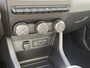 Renault Clio 1.0 TCe 90 GPF evolution Black Edition | Achteruitrijcamera | LED | DAB | Airco | Cruise Control | Parkeersensoren | Apple Carplay & Android Auto |