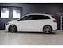 Mercedes-Benz B-klasse 180 *AMG Pack* Panoramadak/Navi/Camera/Diamond Gril/'18LMV