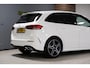 Mercedes-Benz B-klasse 180 *AMG Pack* Panoramadak/Navi/Camera/Diamond Gril/'18LMV