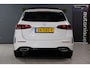 Mercedes-Benz B-klasse 180 *AMG Pack* Panoramadak/Navi/Camera/Diamond Gril/'18LMV