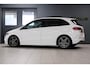 Mercedes-Benz B-klasse 180 *AMG Pack* Panoramadak/Navi/Camera/Diamond Gril/'18LMV