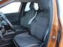 Renault Captur 1.3 TCe 140 Intens AUTOMAAT / Navigatie + Apple Carplay/Android Auto / Climate Control / Achteruitrijcamera / Stoel- & Stuurverwarming / Verwarmde Voorruit /