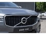 Volvo XC60 T5 Automaat R-Design | Verwarmbare voorstoelen | Parkeercamera | DAB+ | Apple Carplay/Android auto | Keyless entry | Elektrische achterklep | Sportonderstel | Navigatie | Alarm klasse 3 | BLIS