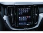 Volvo XC60 T5 Automaat R-Design | Parkeercamera | DAB+ | Apple Carplay | Alarm klasse 3 | BLIS | Lighting Pack | Full Map navigatie |