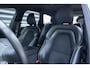 Volvo XC60 T5 Automaat R-Design | Verwarmbare voorstoelen | Parkeercamera | DAB+ | Apple Carplay/Android auto | Keyless entry | Elektrische achterklep | Sportonderstel | Navigatie | Alarm klasse 3 | BLIS