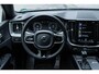 Volvo XC60 T5 Automaat R-Design | Parkeercamera | DAB+ | Apple Carplay | Alarm klasse 3 | BLIS | Lighting Pack | Full Map navigatie |