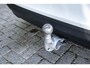 Volvo V60 B3 MILD HYBRID AUT. ESSENTIAL EDITION | | Google Maps navigatie | Trekhaak, semi elektrisch inklapbaar | Verwarmbare voorstoelen | Verwarmbaar stuurwiel | Buitenste achterstoelen verwarmbaar | Adapt. Cruise Control | LED |