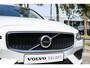 Volvo V60 B3 MILD HYBRID AUT. ESSENTIAL EDITION | | Google Maps navigatie | Trekhaak, semi elektrisch inklapbaar | Verwarmbare voorstoelen | Verwarmbaar stuurwiel | Buitenste achterstoelen verwarmbaar | Adapt. Cruise Control | LED |