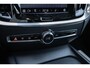 Volvo V60 B3 MILD HYBRID AUT. ESSENTIAL EDITION | | Google Maps navigatie | Trekhaak, semi elektrisch inklapbaar | Verwarmbare voorstoelen | Verwarmbaar stuurwiel | Buitenste achterstoelen verwarmbaar | Adapt. Cruise Control | LED |