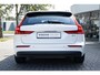 Volvo V60 B3 MILD HYBRID AUT. ESSENTIAL EDITION | | Google Maps navigatie | Trekhaak, semi elektrisch inklapbaar | Verwarmbare voorstoelen | Verwarmbaar stuurwiel | Buitenste achterstoelen verwarmbaar | Adapt. Cruise Control | LED |