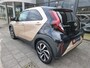 Toyota Aygo X 1.0 VVT-i Bi-Tone | Ad. cruise | Park.Sensoren V-A | Camera | 8dkm | Nieuwstaat!