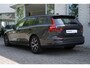 Volvo V60 B3 Automaat Mild Hybrid Essential | Verwarmbare voorstoelen achterbank en stuurwiel | DAB | Apple Carplay/Android auto | Parkeercamera | Navigatiesysteem