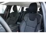 Volvo V60 B3 Automaat Mild Hybrid Essential | Verwarmbare voorstoelen achterbank en stuurwiel | DAB | Apple Carplay/Android auto | Parkeercamera | Navigatiesysteem