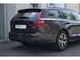 Volvo V60 B3 MILD HYBRID AUT. ESSENTIAL | Google Maps navigatie | Parkeercamera | Apple Carplay | Verwarmbaar stuurwiel | Verwarmbare voorstoelen | Buitenste zitplaatsen achter verwarmbaar |