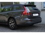 Volvo V60 B3 Automaat Mild Hybrid Essential | Verwarmbare voorstoelen achterbank en stuurwiel | DAB | Apple Carplay/Android auto | Parkeercamera | Navigatiesysteem