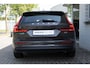 Volvo V60 B3 MILD HYBRID AUT. ESSENTIAL | Google Maps navigatie | Parkeercamera | Apple Carplay | Verwarmbaar stuurwiel | Verwarmbare voorstoelen | Buitenste zitplaatsen achter verwarmbaar |