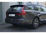 Volvo V60 B3 Automaat Mild Hybrid Essential | Verwarmbare voorstoelen achterbank en stuurwiel | DAB | Apple Carplay/Android auto | Parkeercamera | Navigatiesysteem
